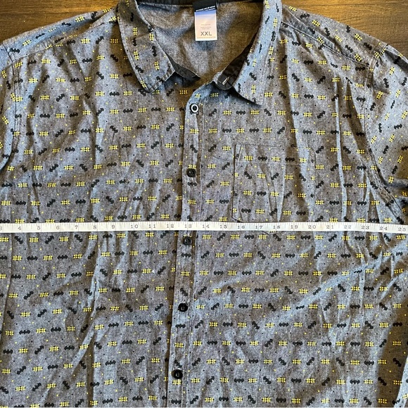 Batman Button Up‎ Shirt Men’s Size XXL Gray Logo DC Comics Short Sleeve - Picture 5 of 9